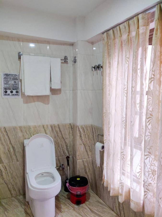 Hotel Central Bhatgoan Esterno foto